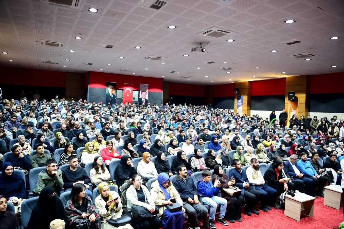 Malatya Kitap Fuarı’na Yoğun İlgi: Yazarlar Organizasyondan Memnun